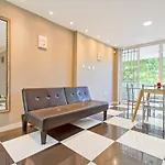 Beautiful House 3 Minutes From Historic Downtown