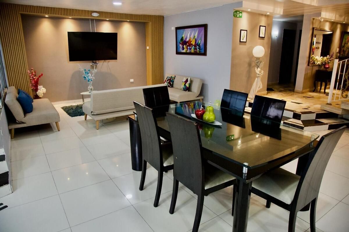 Сasa de vacaciones Beautiful House 3 Minutes From Historic Downtown Cartagena