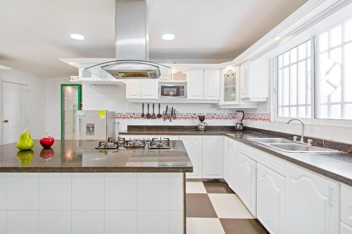 Beautiful House 3 Minutes From Historic Downtown Сasa de vacaciones *