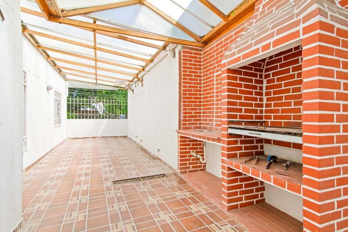 Beautiful House 3 Minutes From Historic Downtown Сasa de vacaciones