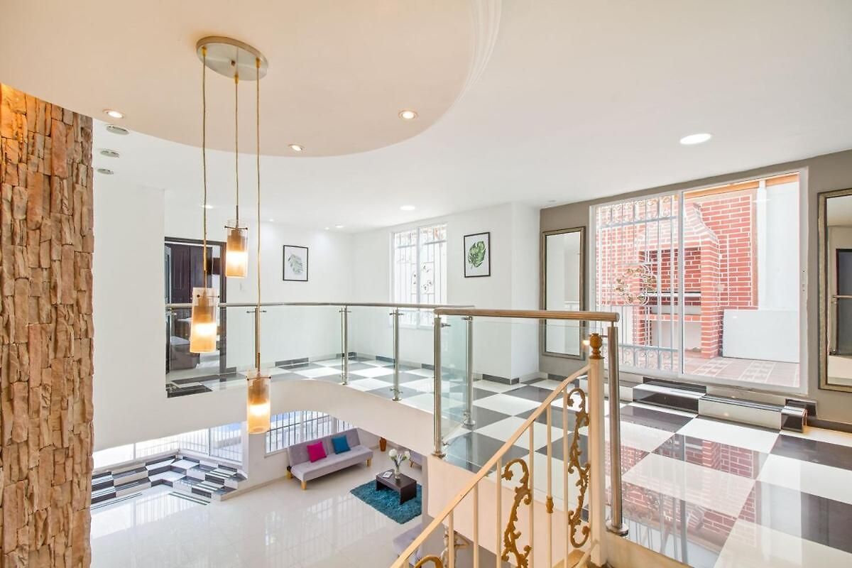 Beautiful House 3 Minutes From Historic Downtown