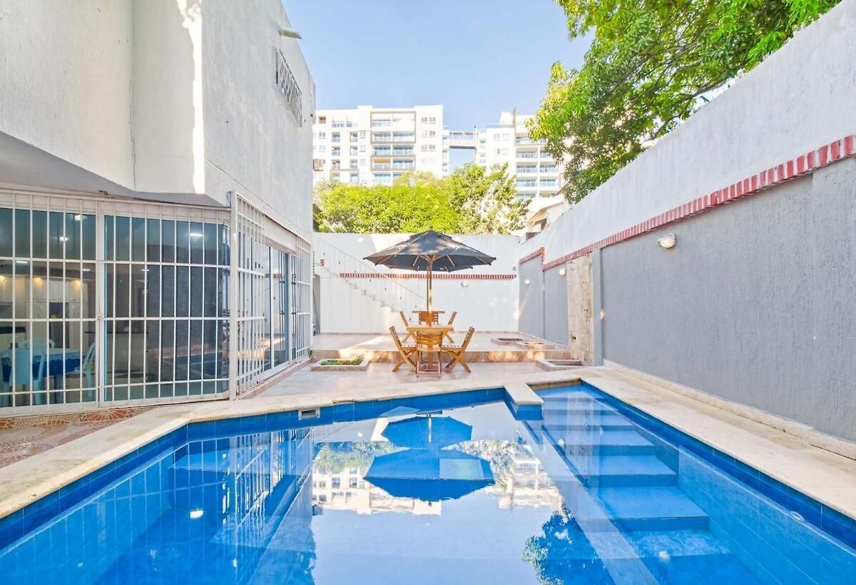 Beautiful House 3 Minutes From Historic Downtown Сasa de vacaciones