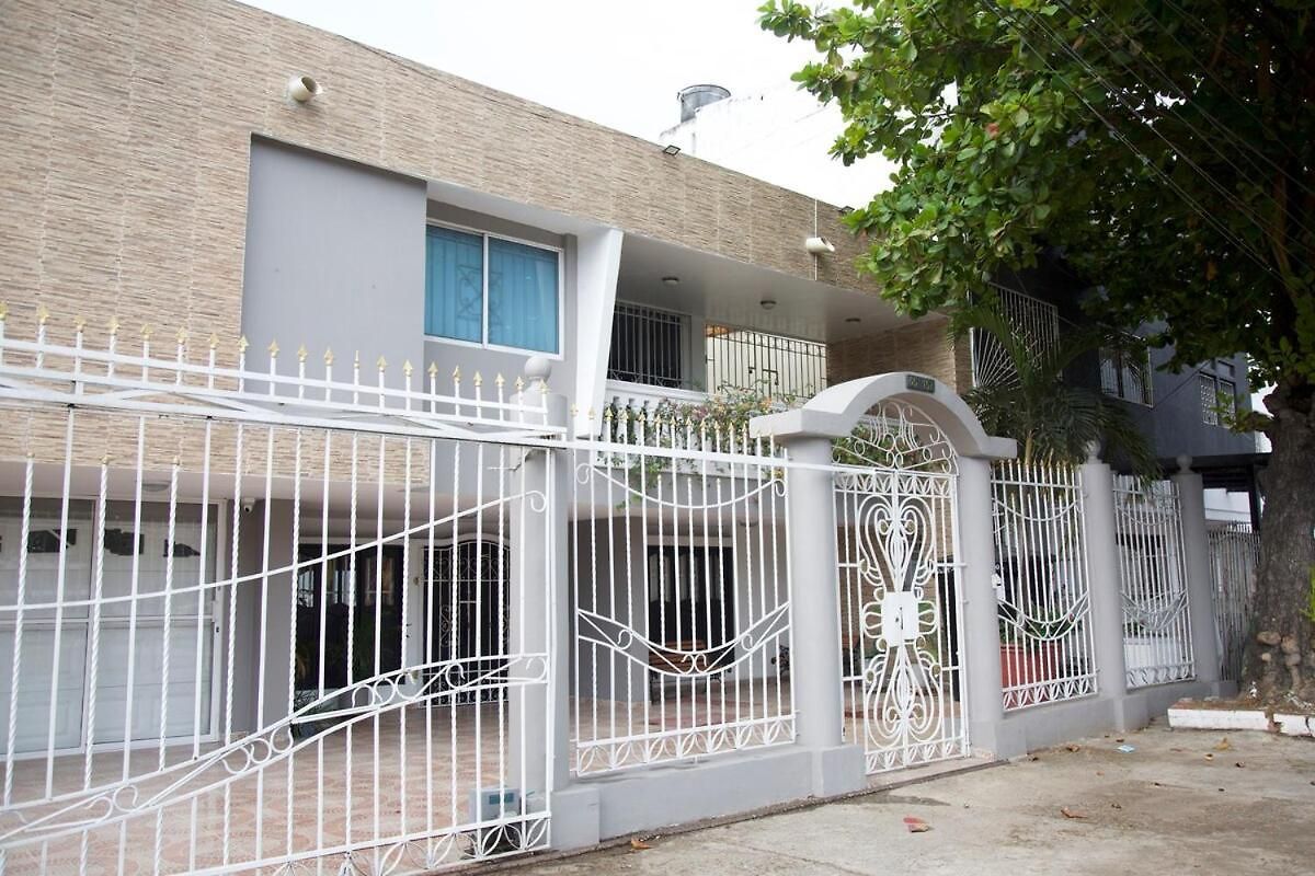 Beautiful House 3 Minutes From Historic Downtown Cartagena