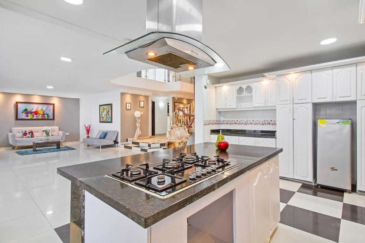 Beautiful House 3 Minutes From Historic Downtown