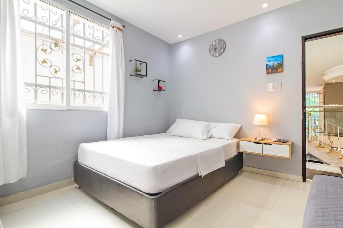 Beautiful House 3 Minutes From Historic Downtown