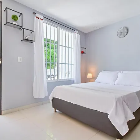 Сasa de vacaciones Beautiful House 3 Minutes From Historic Downtown