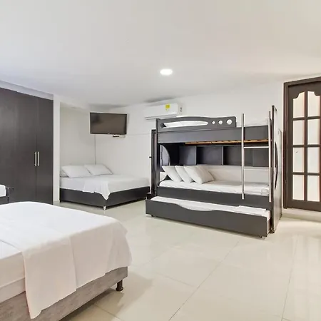 Сasa de vacaciones Beautiful House 3 Minutes From Historic Downtown